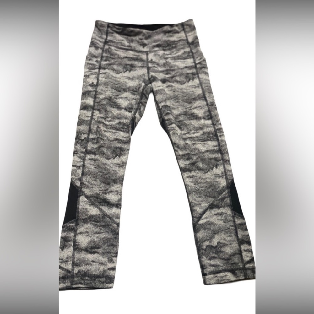 Lululemon Leggings Black & White Sz 6